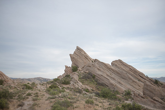 沙漠景观与瓦斯奎兹岩石-编辑原始vs jpeg照片