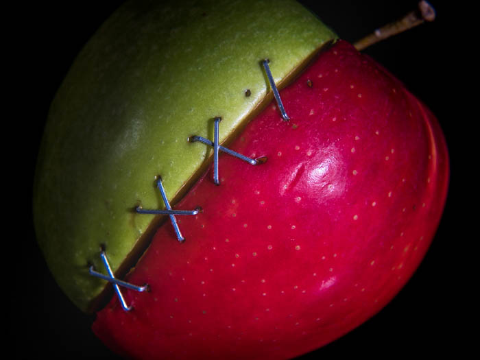 两个半苹果缝合在一起 - 宏观摄影提示ayx大小