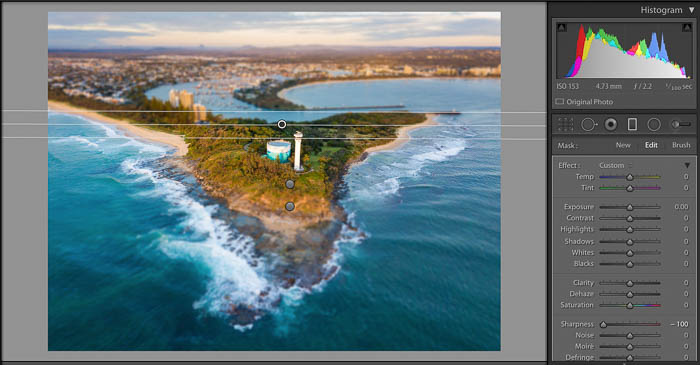 使用Lightroom渐变滤镜工具编辑海岸景观的截图- Lightroom滤镜的模糊效果
